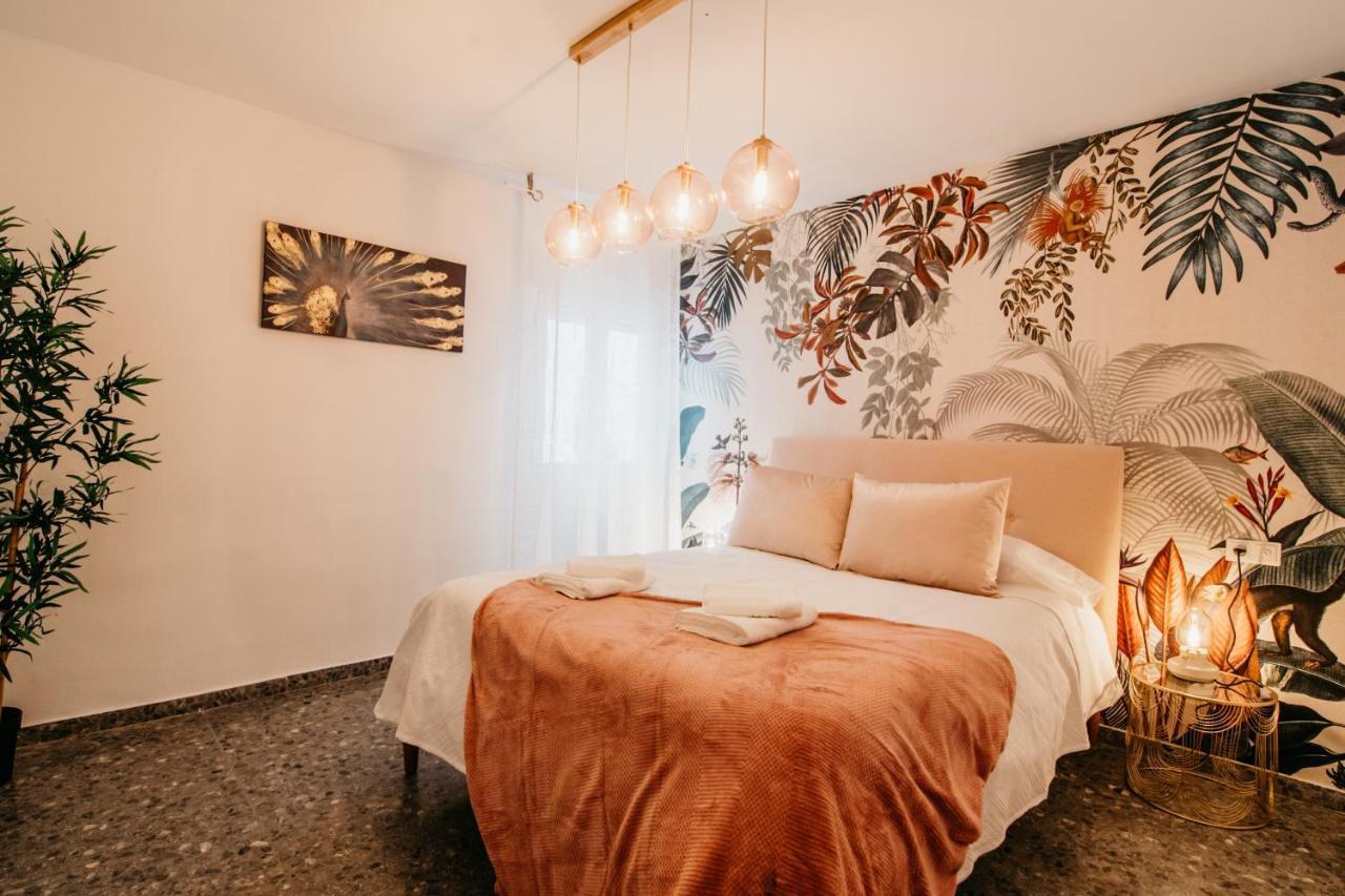 Tuguest Maria Luisa Apartment Гранада Экстерьер фото