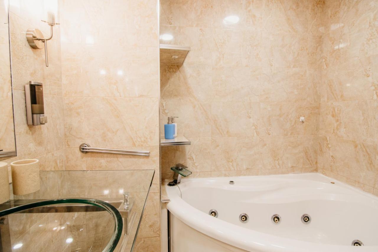 Tuguest Maria Luisa Apartment Гранада Экстерьер фото